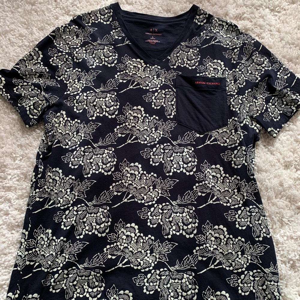 Armani Exchange men’s vneck tee